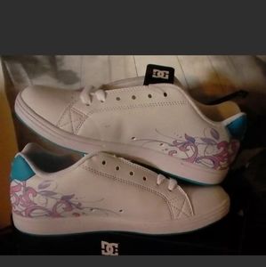 Size 3 new girls dcs